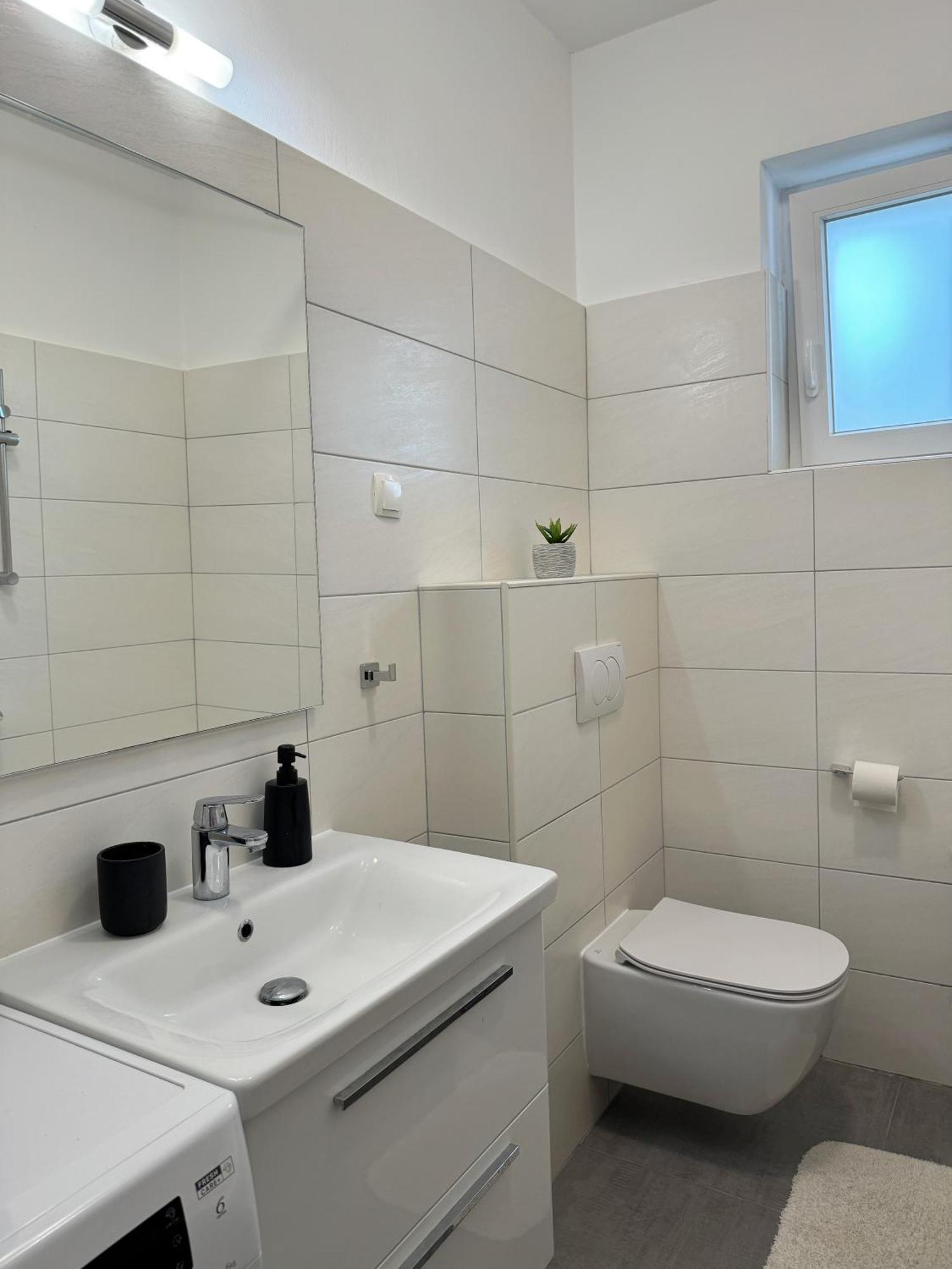 Blue Sunrise Apartment วรซี ภายนอก รูปภาพ